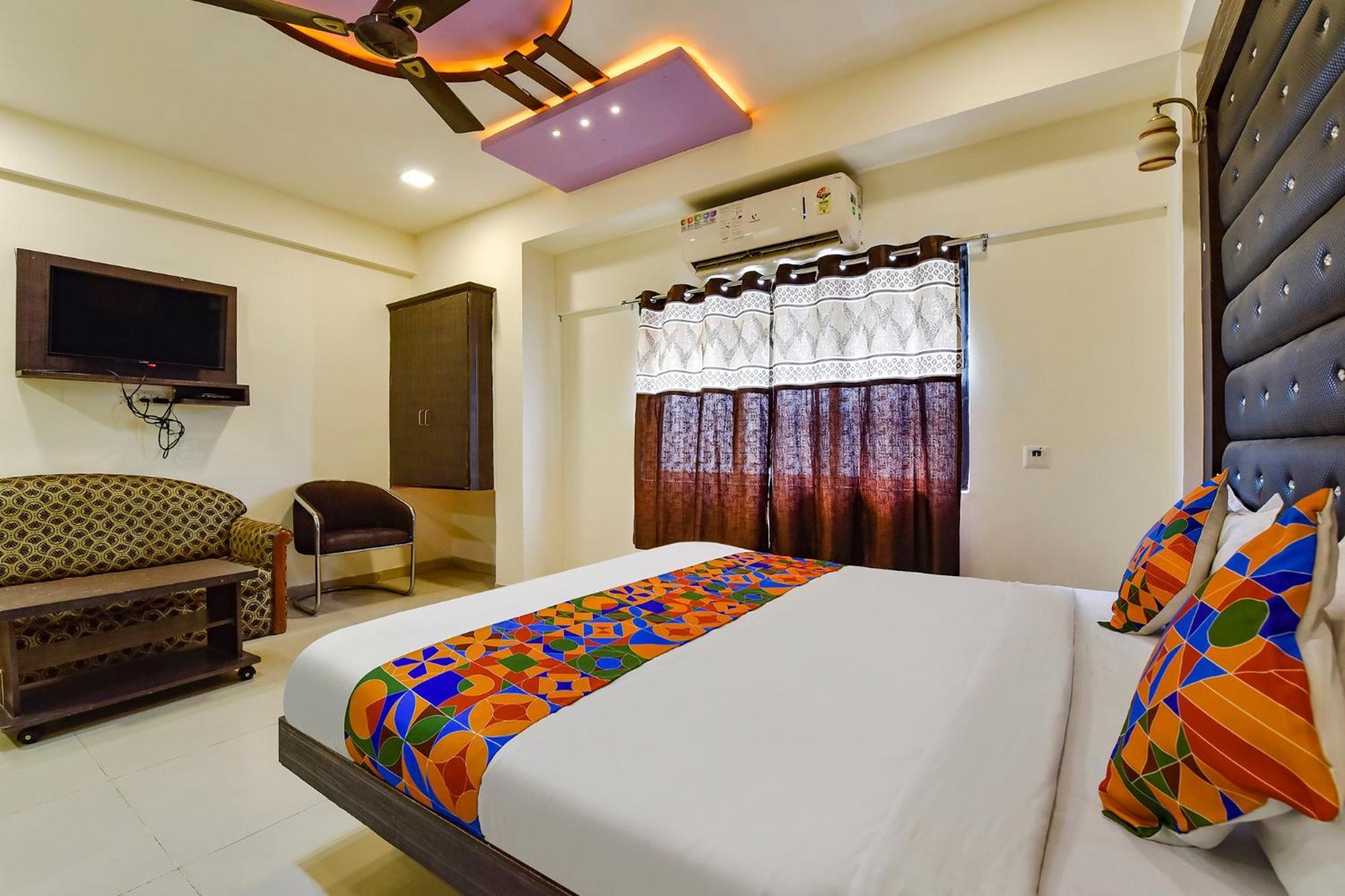 Fabhotel Crystal Inn II - Paldi Char Rasta Ahmedabad Exterior photo