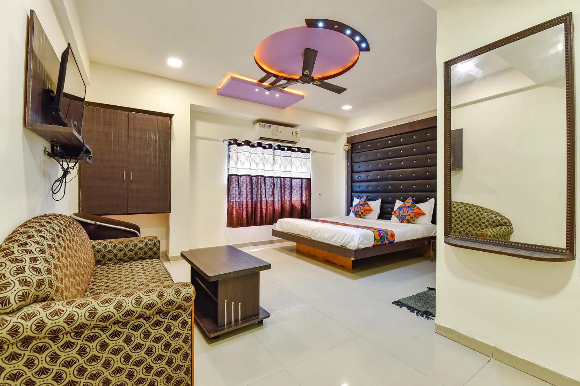Fabhotel Crystal Inn II - Paldi Char Rasta Ahmedabad Exterior photo